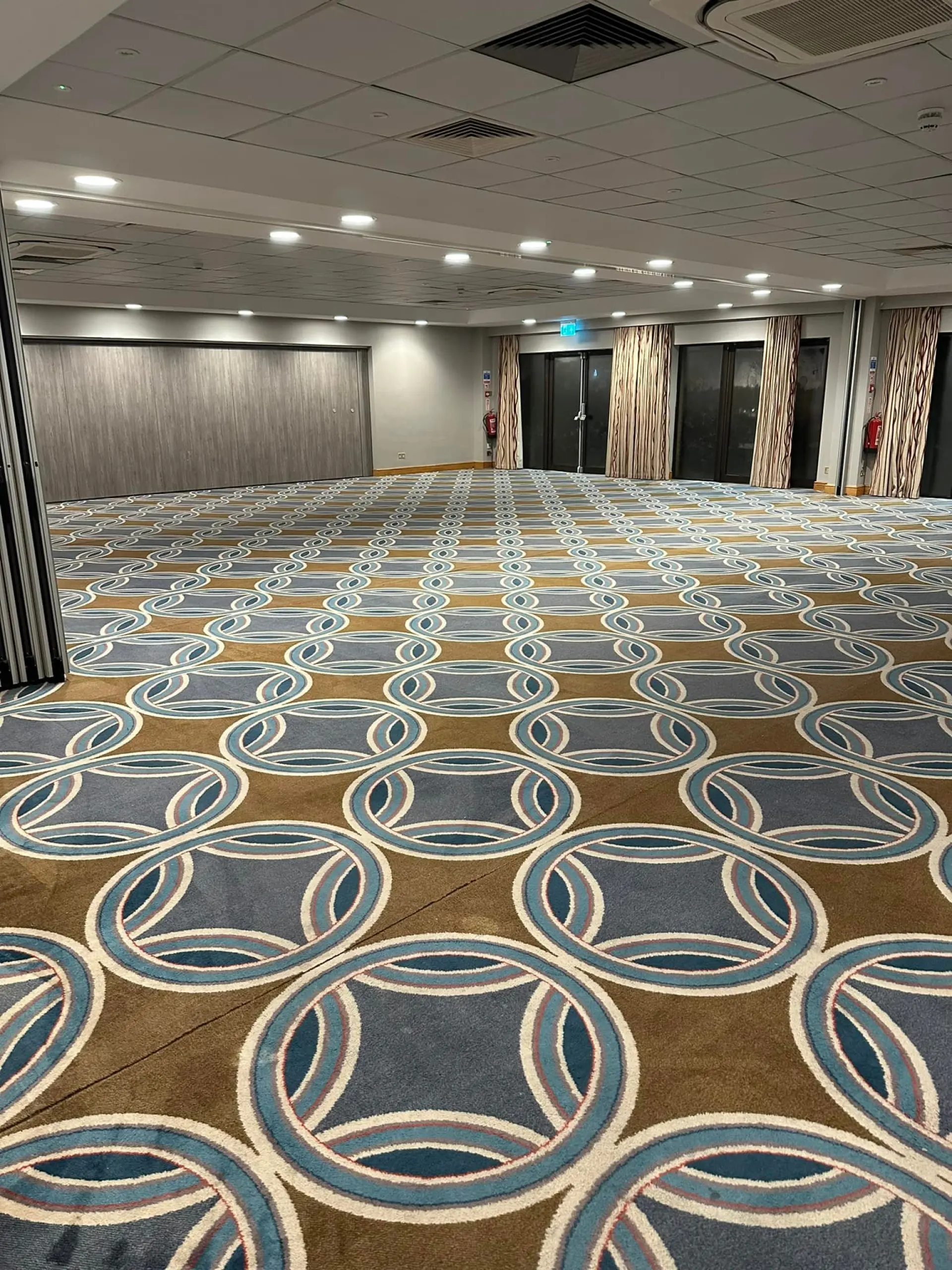 Commercial And Domestic Caret Cleaning